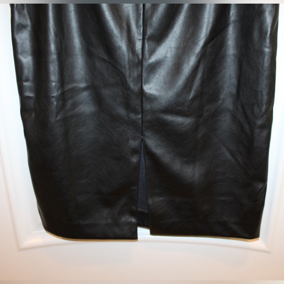Nine West faux leather skirt (women’s L) (NWT) - Picture 6 of 11
